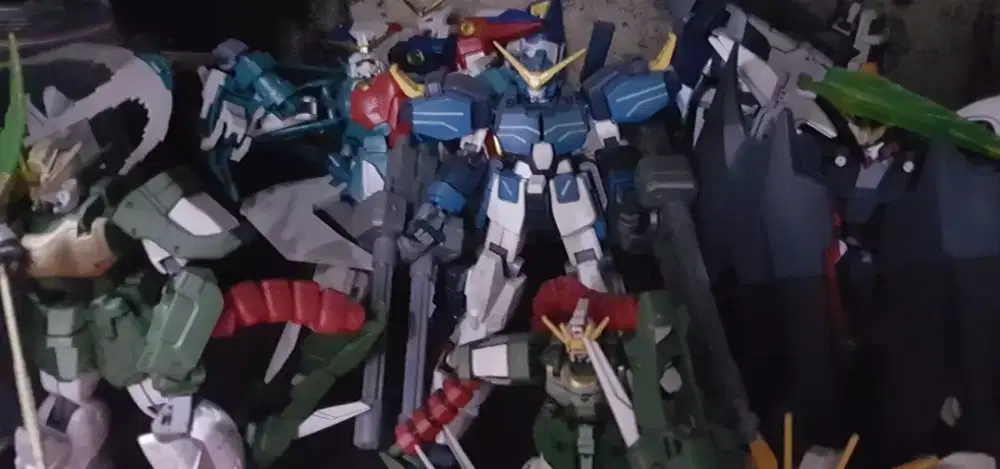 Mainan gundam wing bandai
