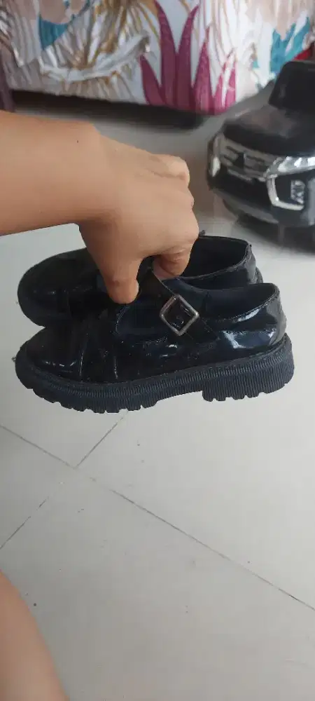 sepatu sekolah anak perempuan size 30