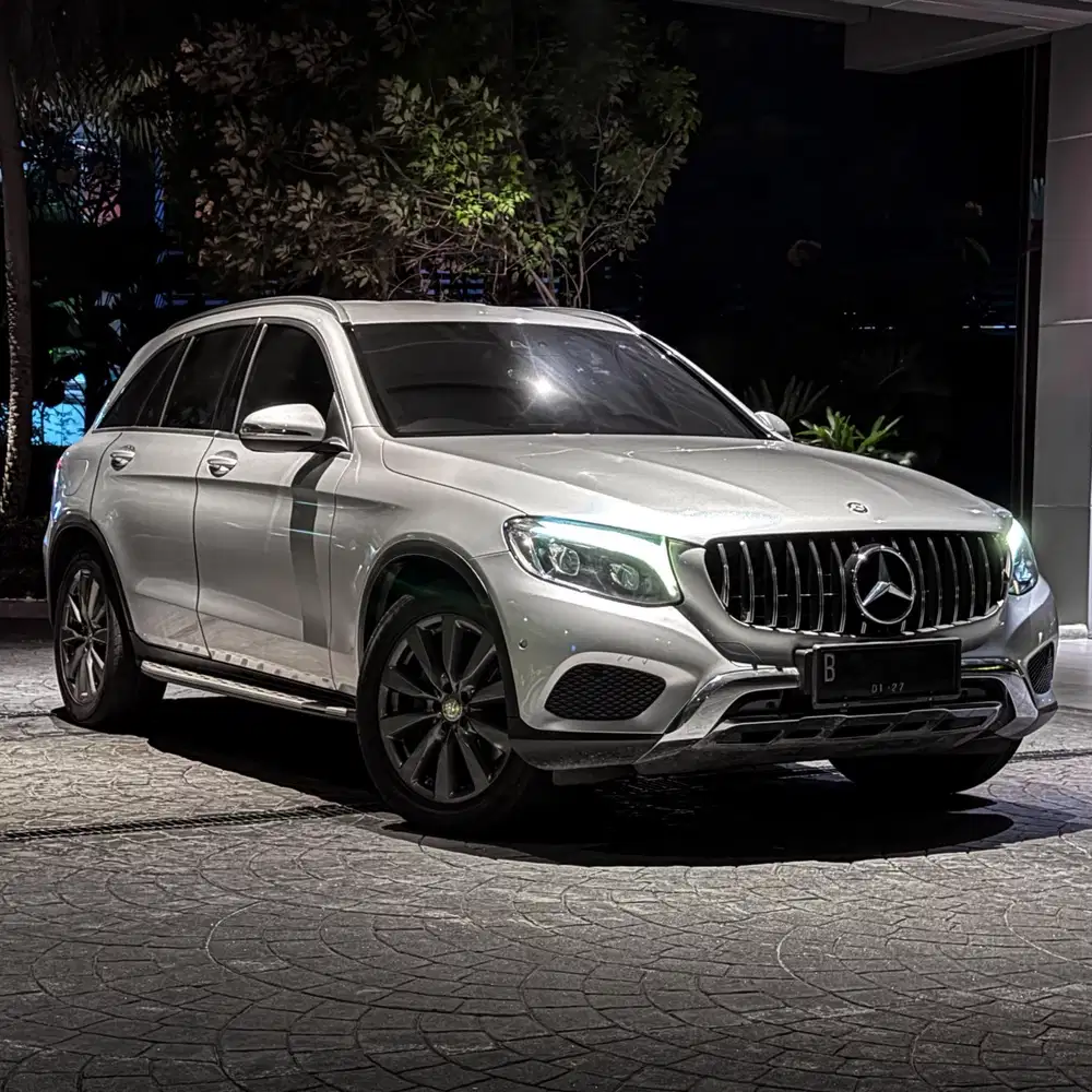 (CASH) Mercedes Benz GLC250 2015