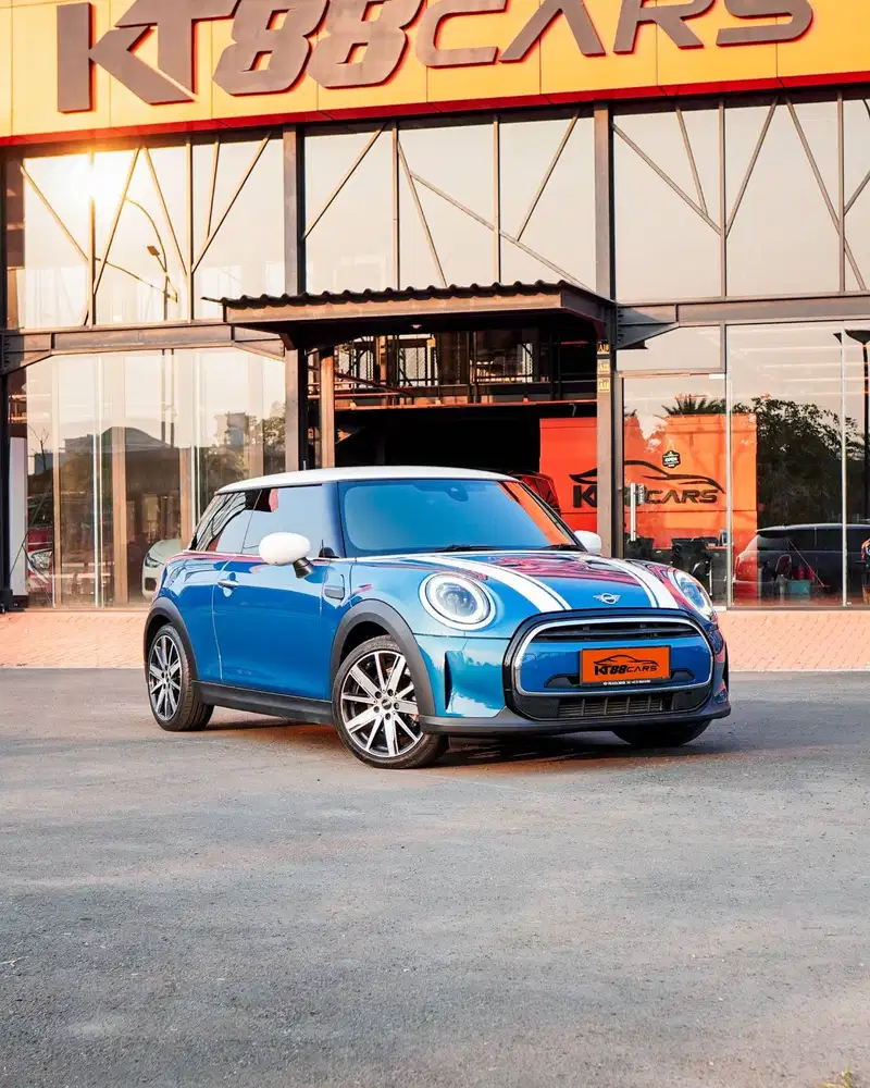 Mini Cooper 1.5 turbo F56 3 doors 2021 biru matic low kilometer