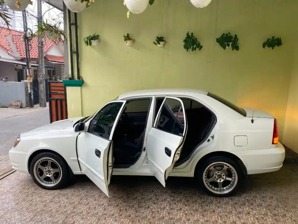 Dijual Hyundai Excel II Manual 2006
