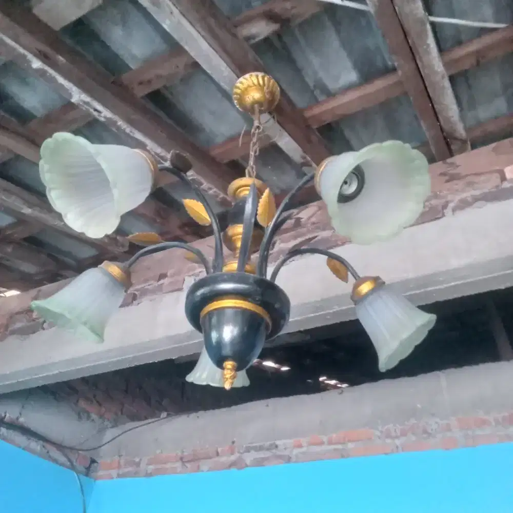 lampu gantung hias model lama