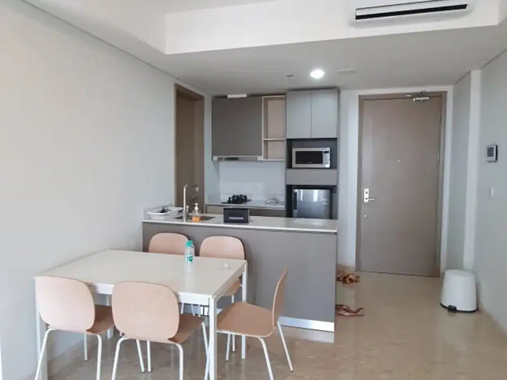 Disewa Apartemen Gold Coast 2+1 BR, 90m2, Semi Furnished