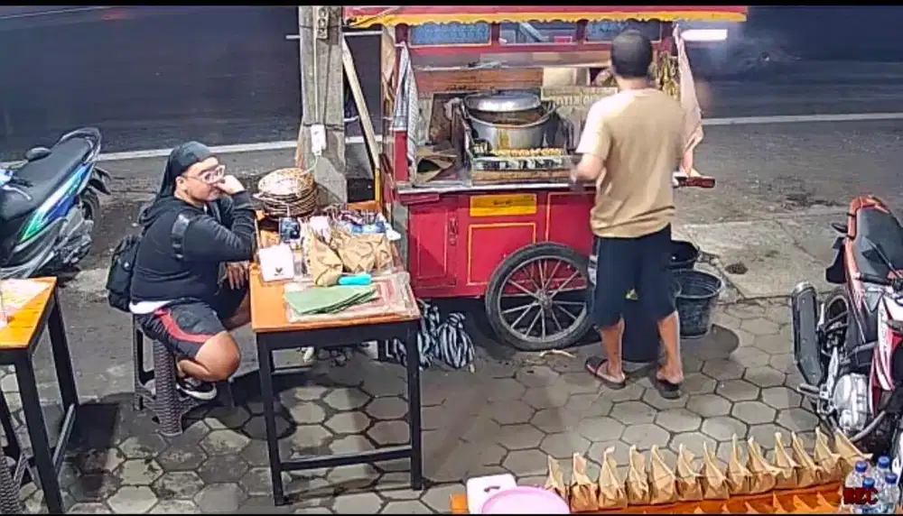 Jualan sate padang