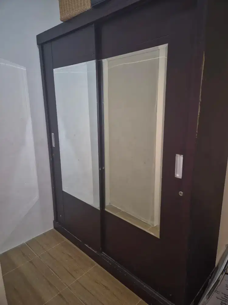 Lemari Sliding 2 Pintu Fungsi Baik