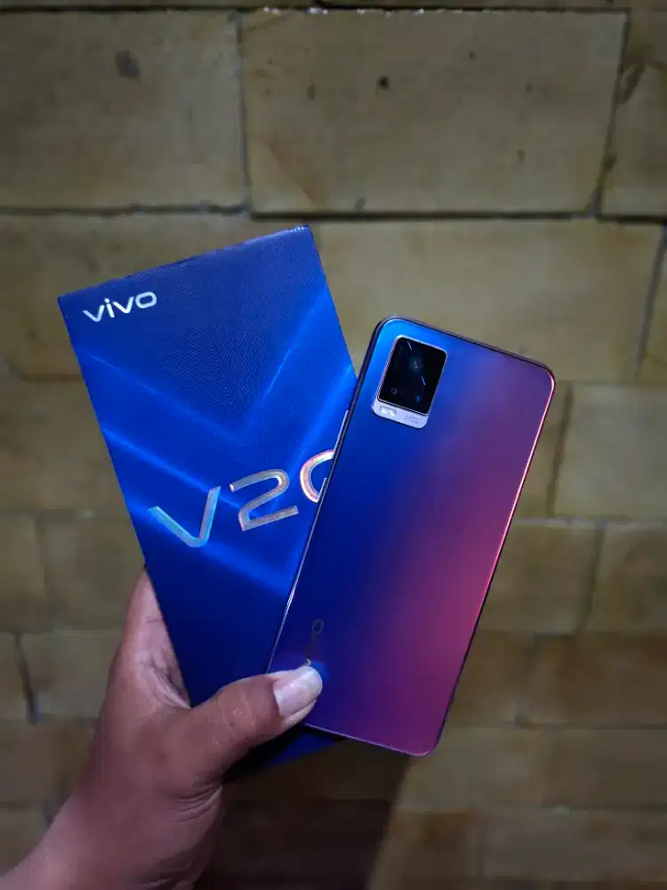 Vivo V20 2021 8+4/128GB