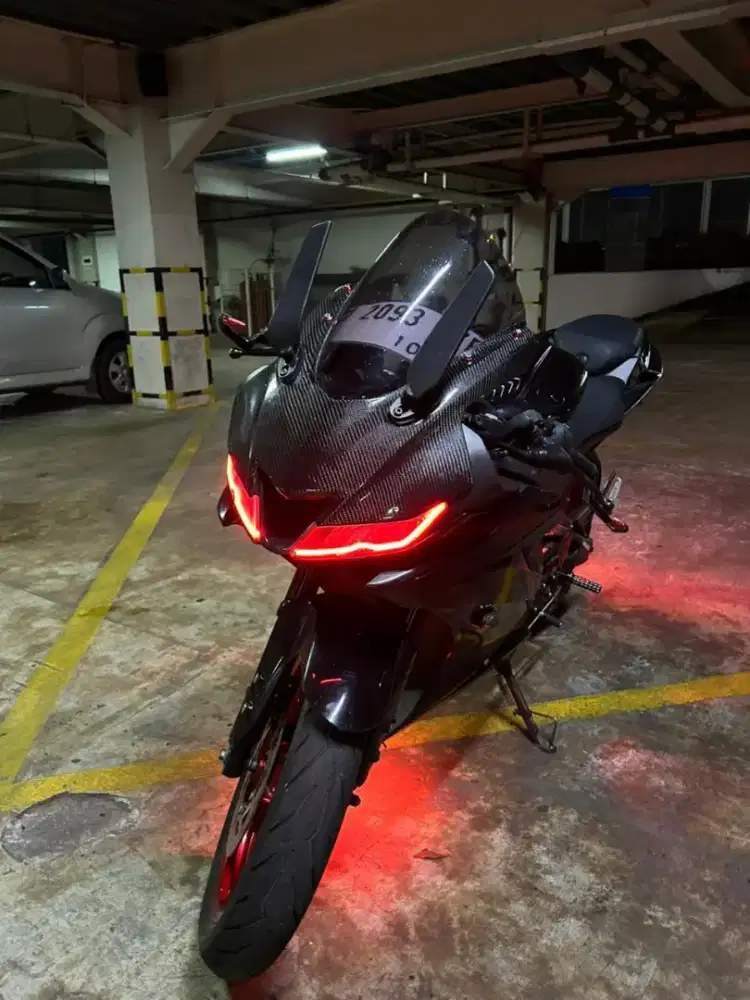 Yzf R15 istimewa