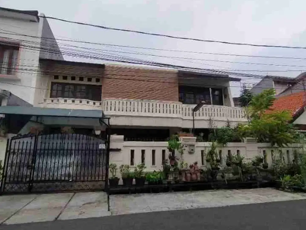 Dijual Rumah SHM Bagus Luas 248M² di Tebet Jakarta