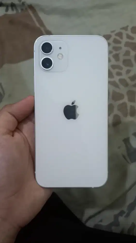 iPhone 12 64GB Putih