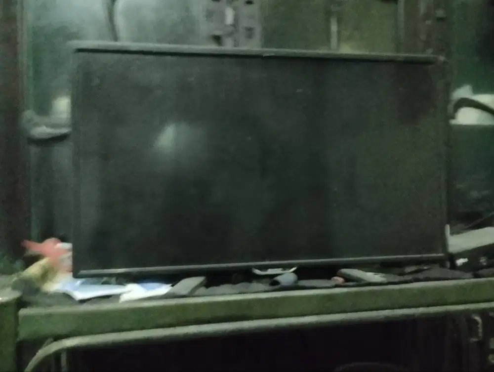 Dijual tv merek Sharp Aquos 23 in