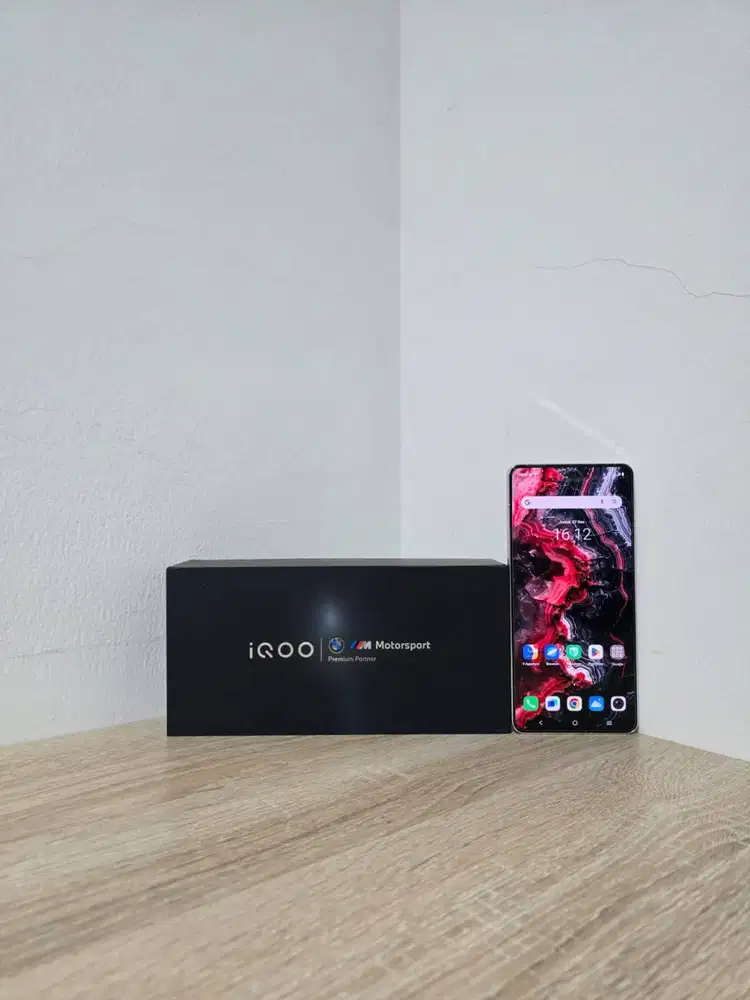 iQoo 12 5G 16/512 Legend Ex Resmi Snap 8 Gen 3 16GB 512GB Fullset Vivo