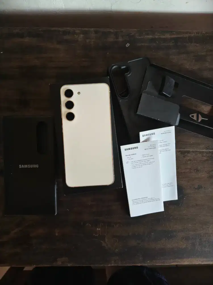 SAMSUNG S23 8/128