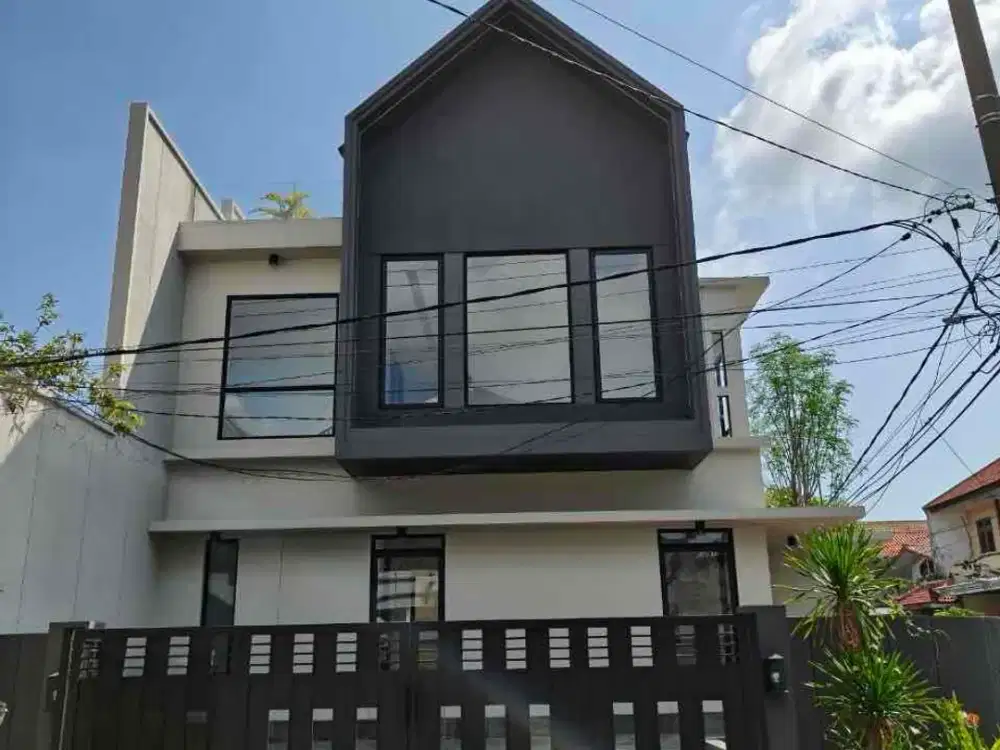 Baru Gress‼Rumah Scandinavian Babatan Pantai Hook
surabaya