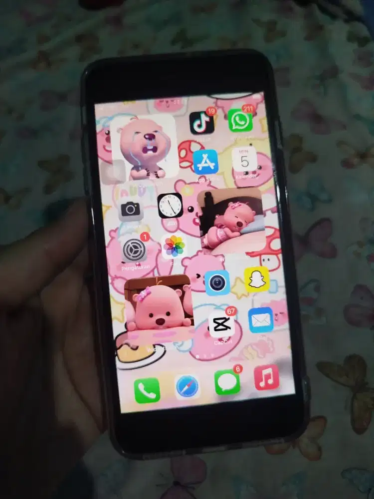 Di jual iPhone 7 plus ram 128