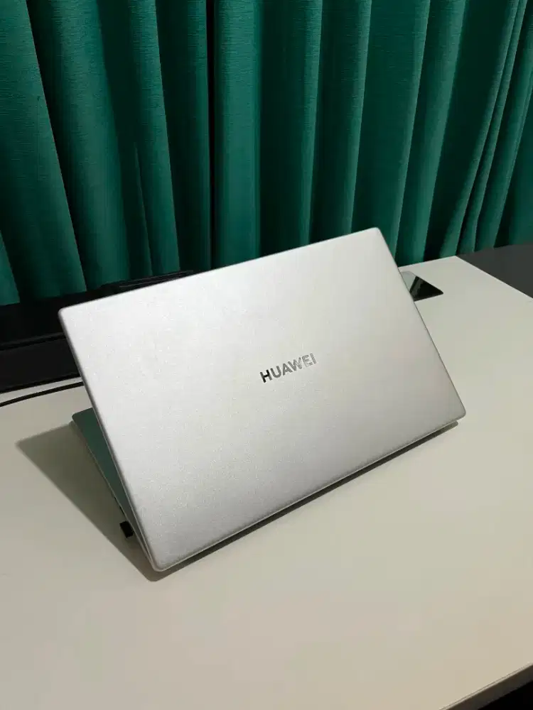 HUAWEI MATEBOOK D15