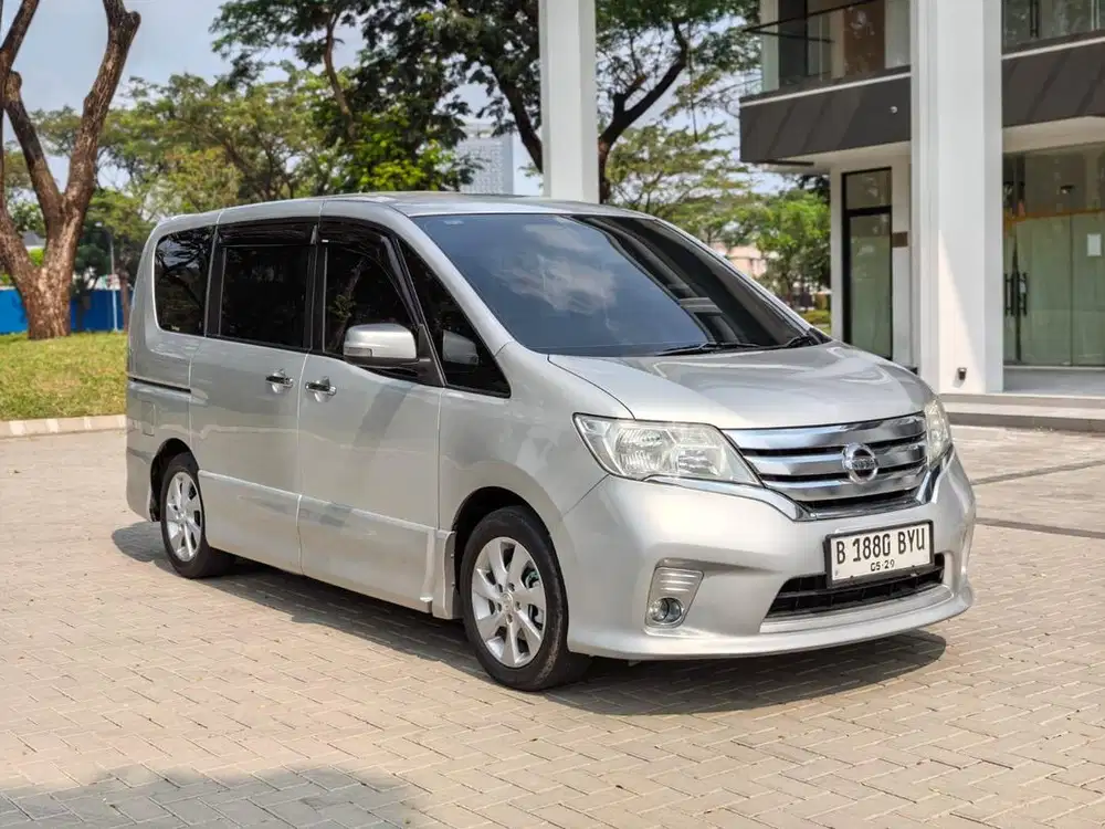 [Pajak Panjang] Nissan Serena 2.0 HWS AT 2013