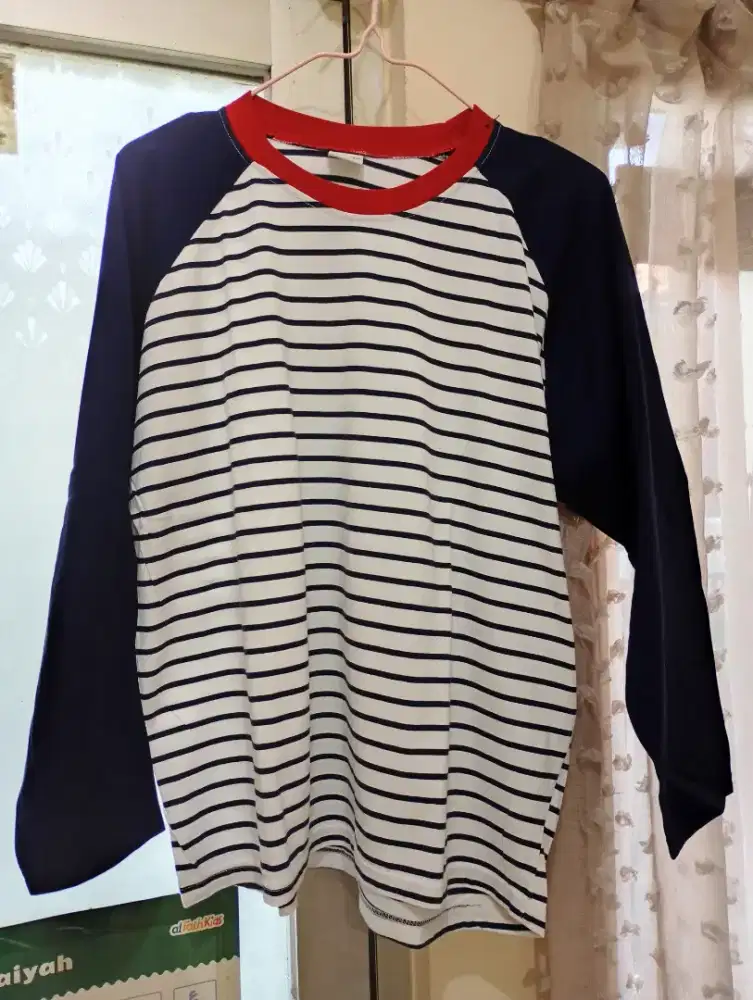 Kaos Tenue de Attire size XL