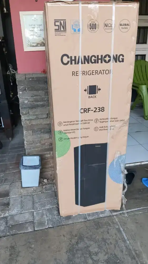 Kulkas baru masih segel