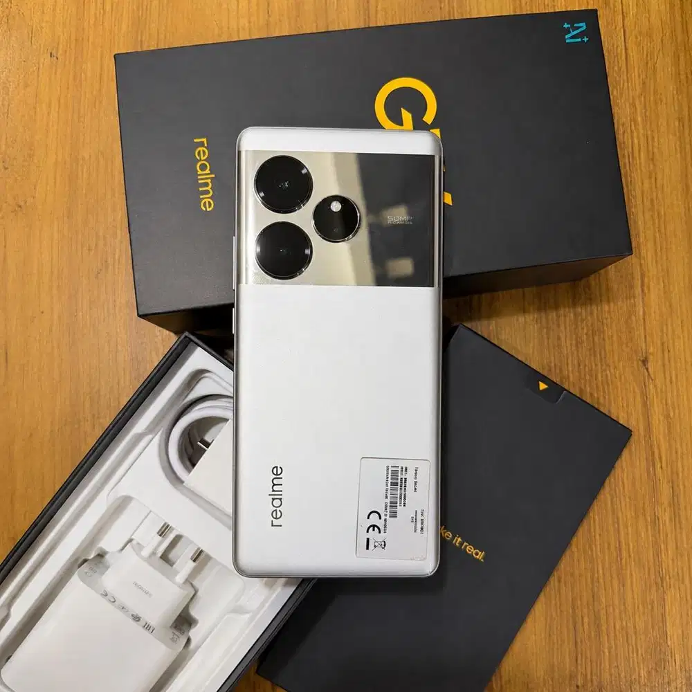 Realme GT 6 5G 12/256GB Fluid Silver Full Original ex Garansi resmi