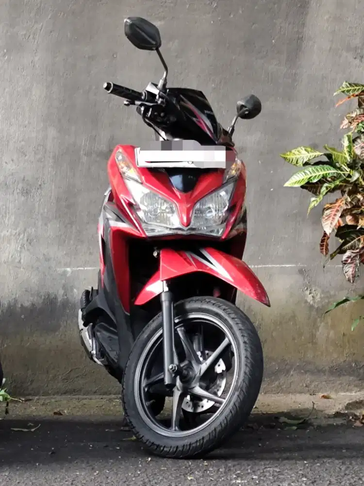 Vario 125 kzr merah