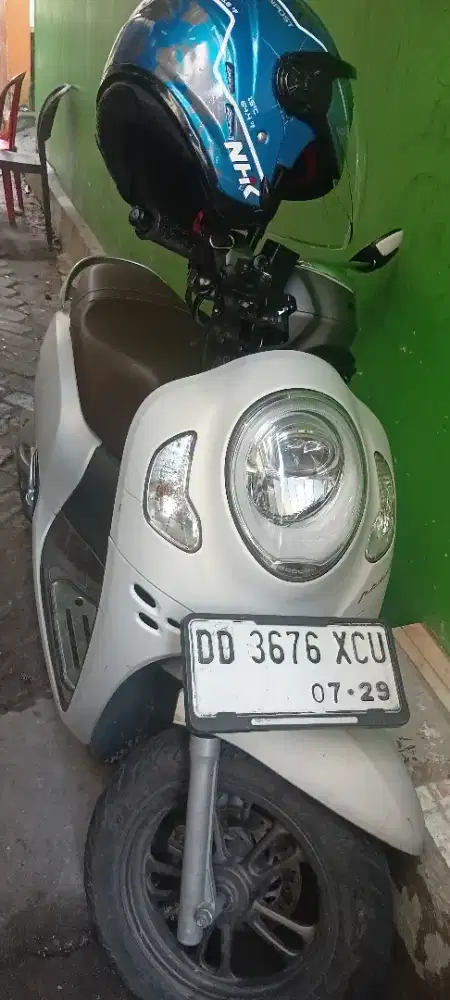Scoopy Prestige Putih pemakaian 2 tahun berkas lengkap