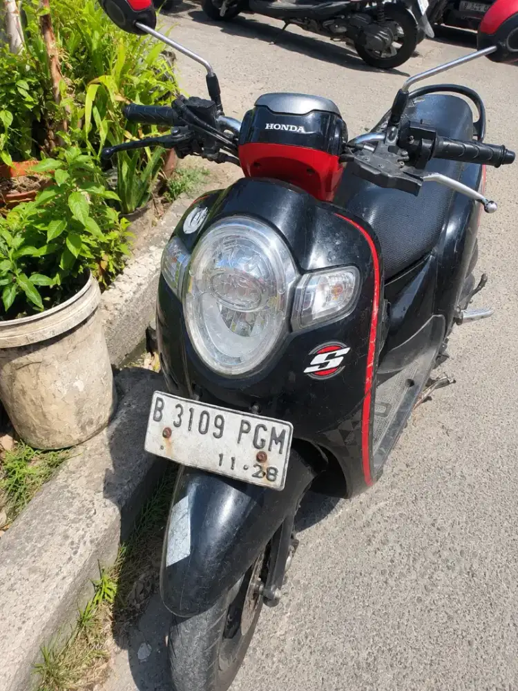 Scoopy FI 2018 ISS