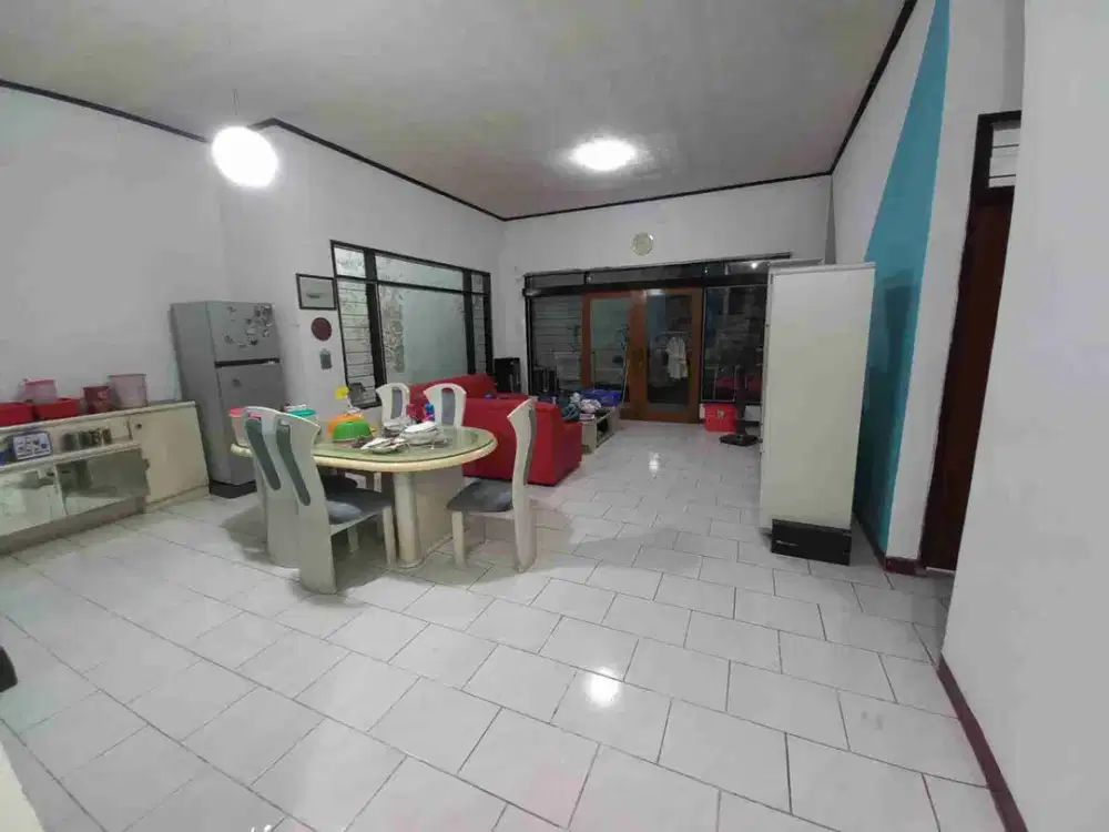 Dijual Rumah Strategis Siap Huni di Dharmahusada Indah Barat