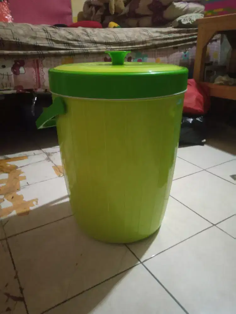 Dijual termos nasi atau es batu merk Maspion no 38