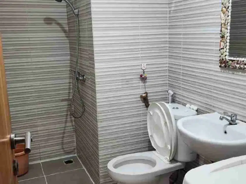 SEWA HARI'/ BULANAN / TAHUNYA APARTMEN TANGLIN KONEKTING PAKUWON MALL SURABAYA