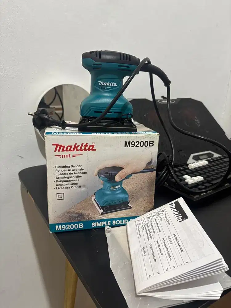 Mesin Amplas Makita Sander M9200B
