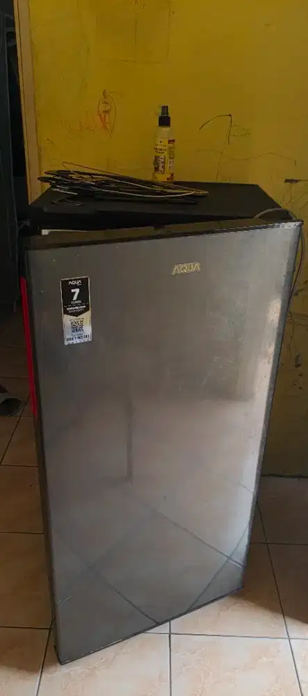 Jual kulkas AQUA 1 Pintu Type AQR-D181 (DS)