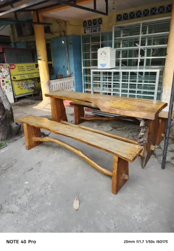 meja kursi tebal bekas bagus