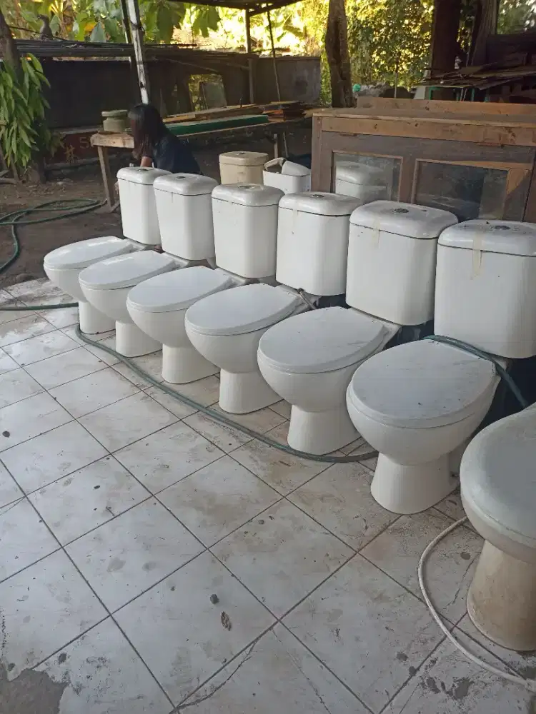 kloset duduk bekas hotel bagus