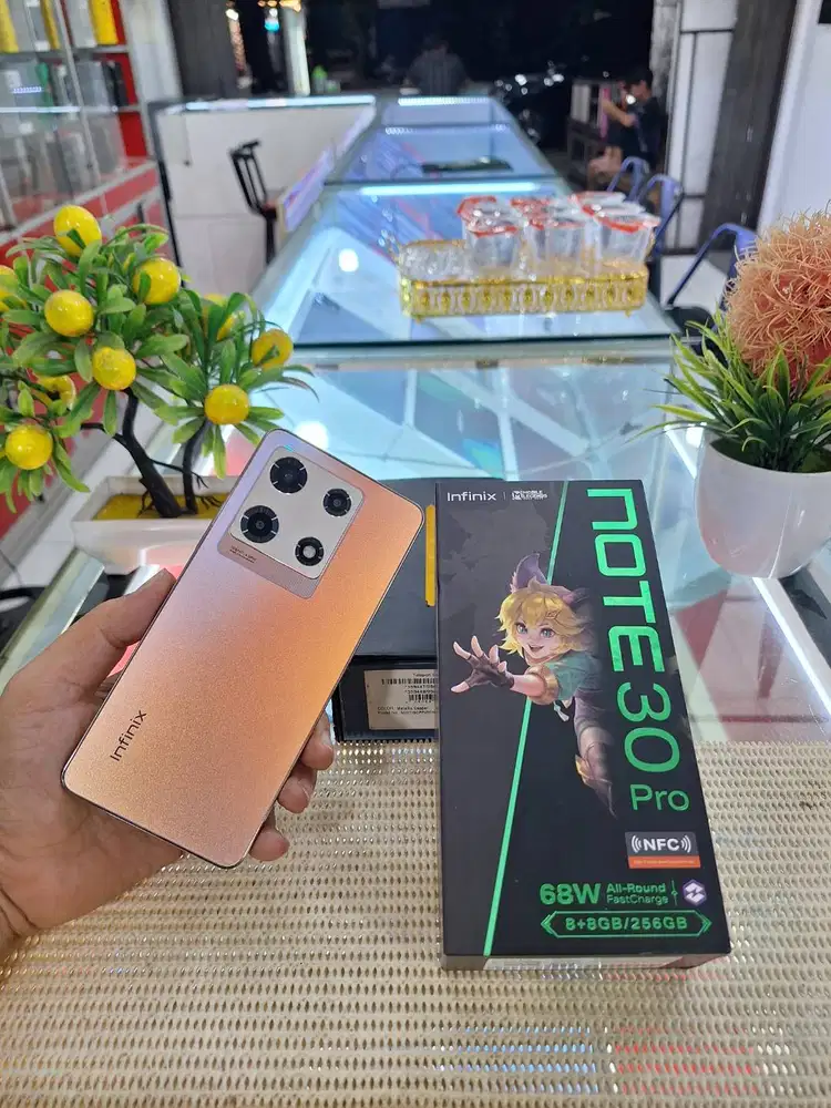Infinix Note 30 Pro Ram 8+8Gb/ 256Gb Fullset Mulus Like New Bergaransi