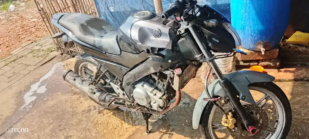 dijual vixion 2015