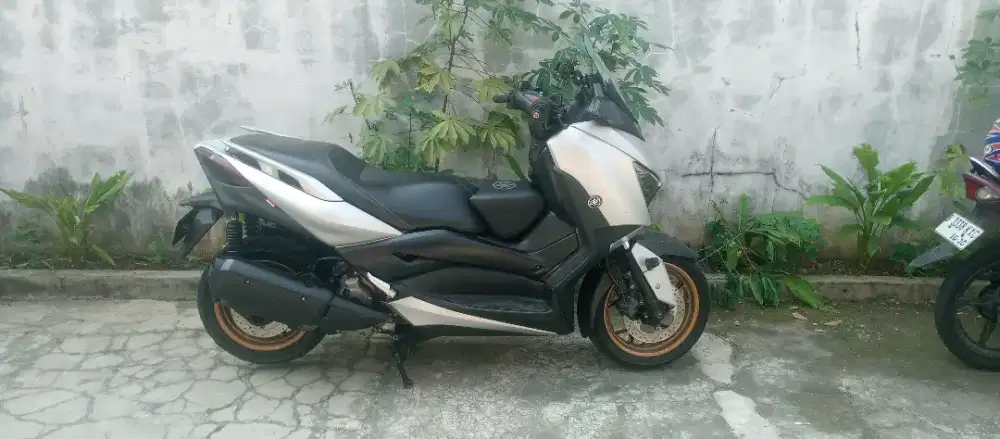 XMAX 250 CC STANDAR ORI *BU