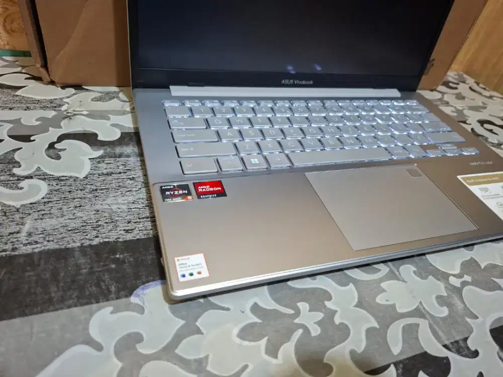 Laptop Asus Vivobook Go E1404FA
Garansi On 30-10-2026