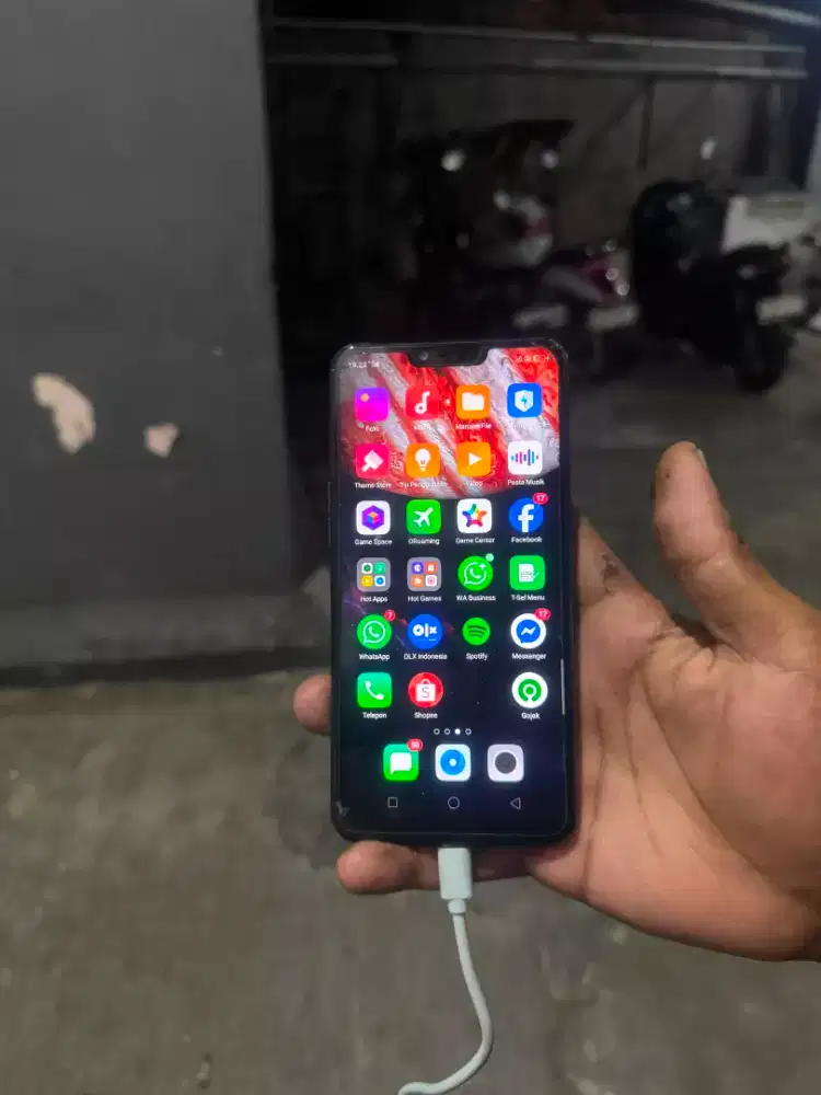 Oppo a3s ORIan Tc retak serambut aja aman