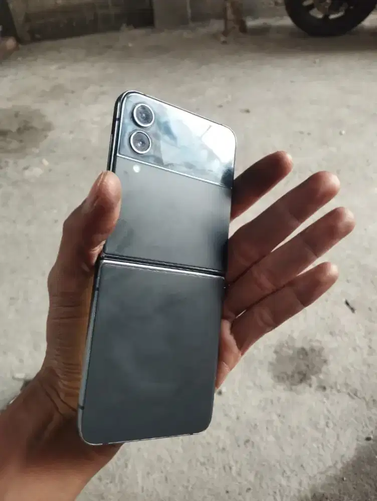 Samsung Zflipt4 8/256 SEIN