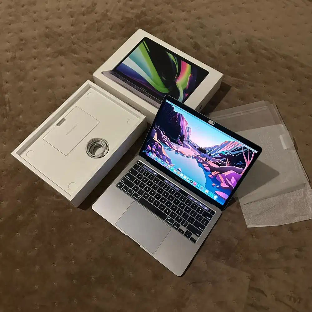 Macbook Pro M1 13 inch 8/512 Fullset Original Like New BH 90%