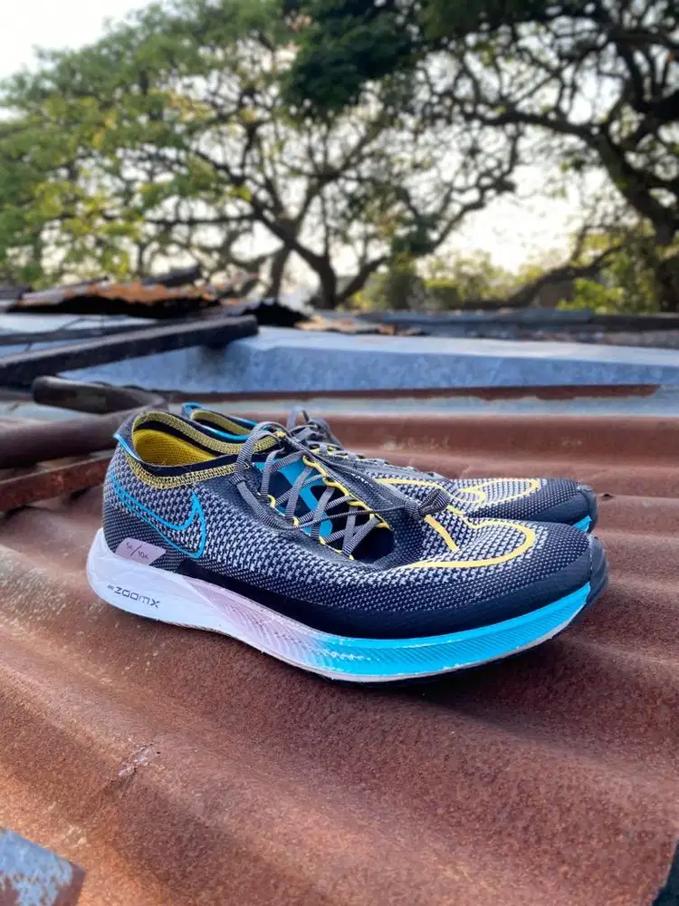 Sepatu Running Nike Zoom X Streakfly Dark Sulphur