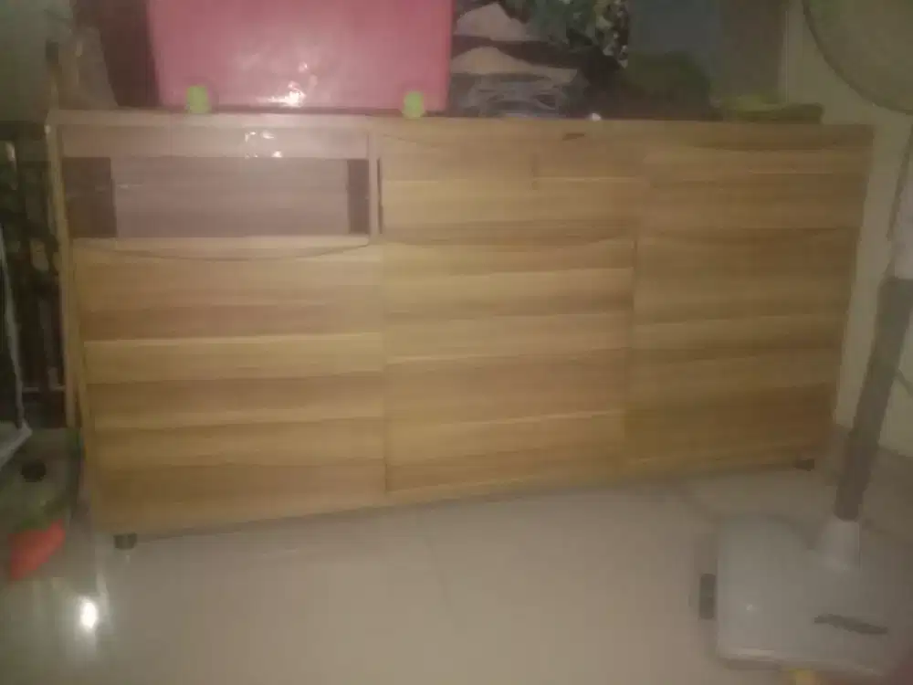 Lemari atau deswar