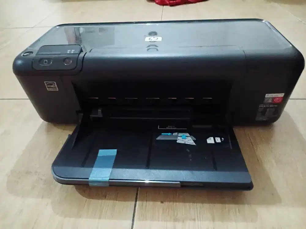 Printer merek HP Deskjet D2600