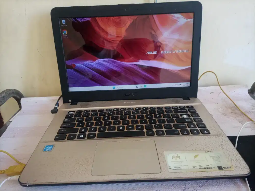 Jual laptop Asus vivobook type X441M Ram 4 GB Kapasitas hardisk 1 TB