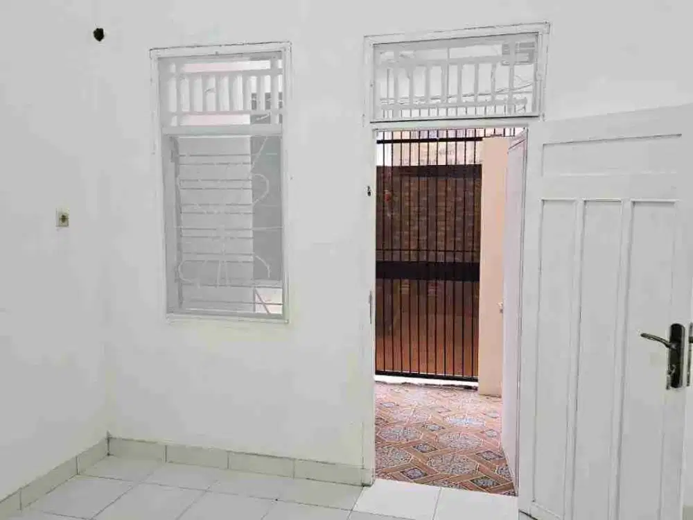 RUMAH SIAP HUNI 1 LANTAI PADEMANGAN