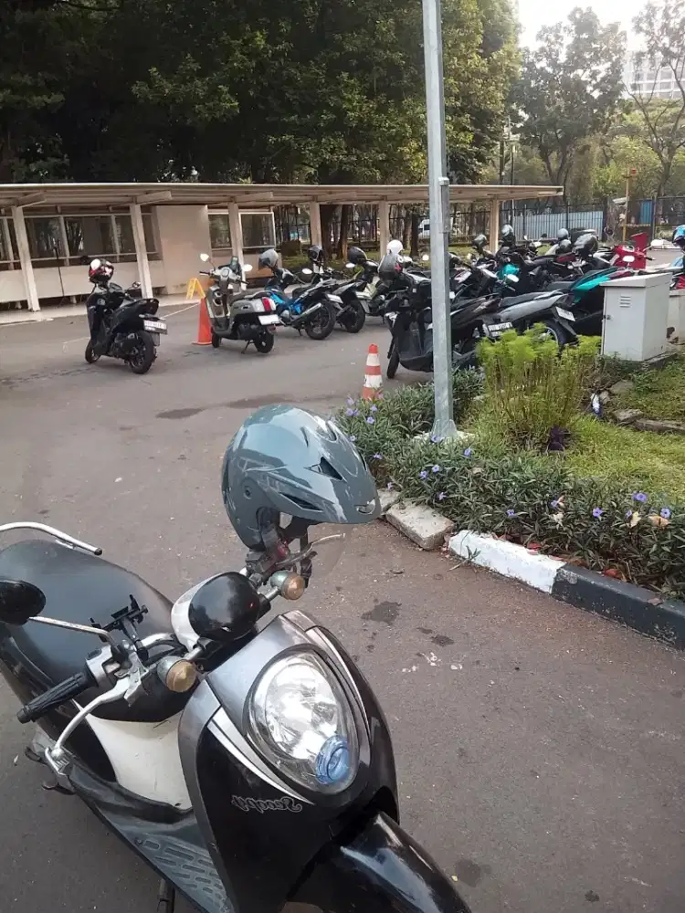 Honda Scoopy 2011 Karbu Mulus Mesin Normal