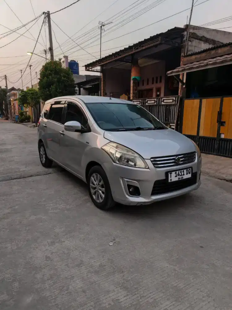 jual Butuh Suzuki ertiga GL mt 2013
