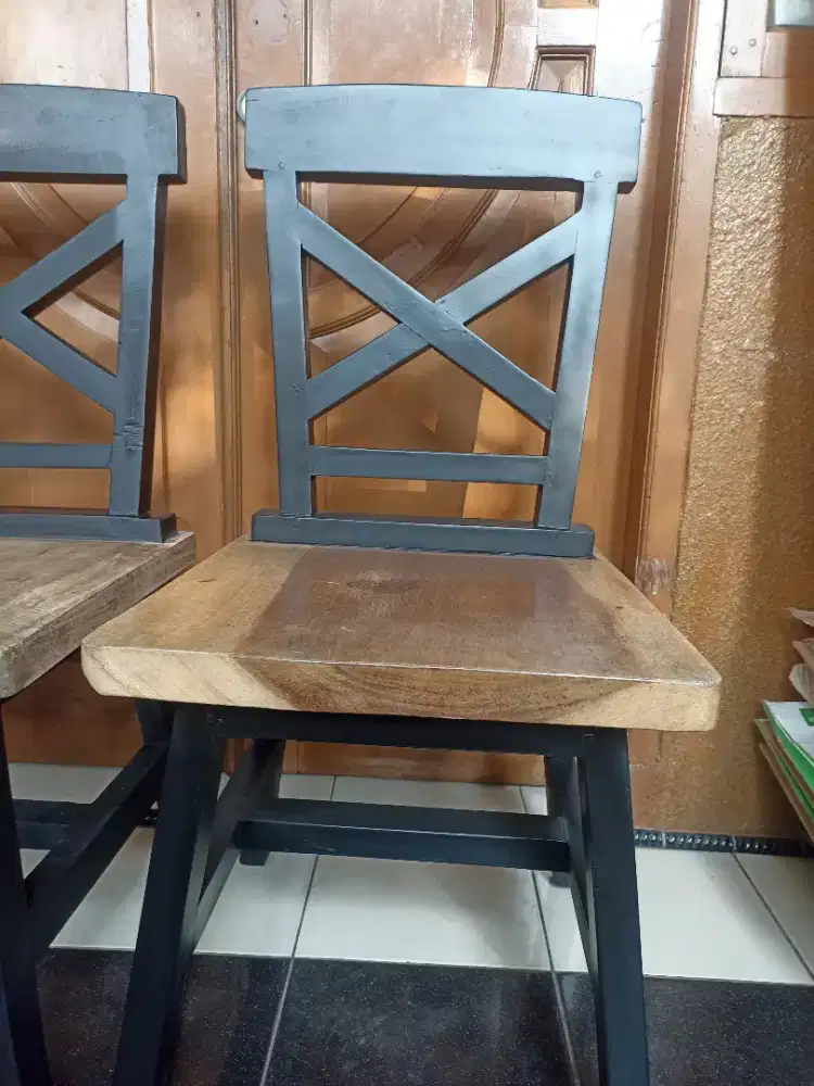 Kursi Teras Kayu Solid