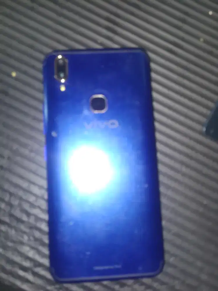 Vivo V9 4/64 Gb Biru