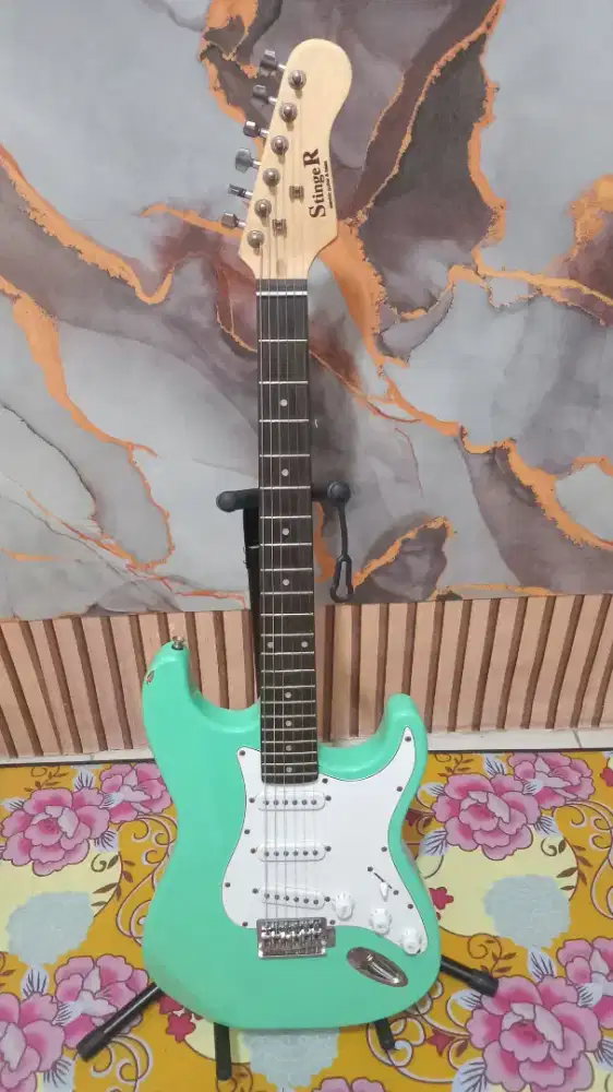 Gitar Stinger banyak bonus
